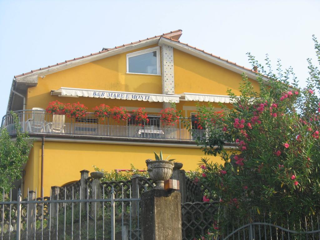 B&B Mare E Monti Специя Стая снимка